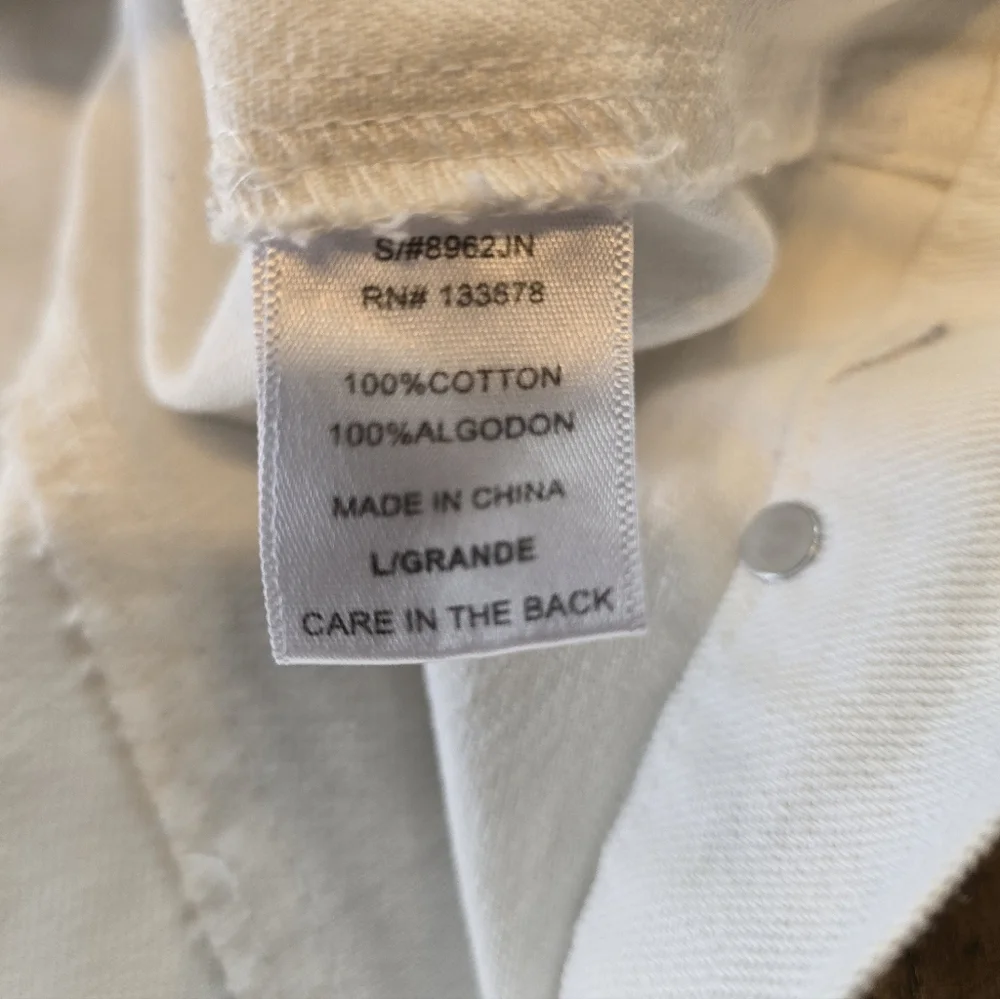 Love Tree Distressed White Denim Jean Jacket L - Picture 7 of 8